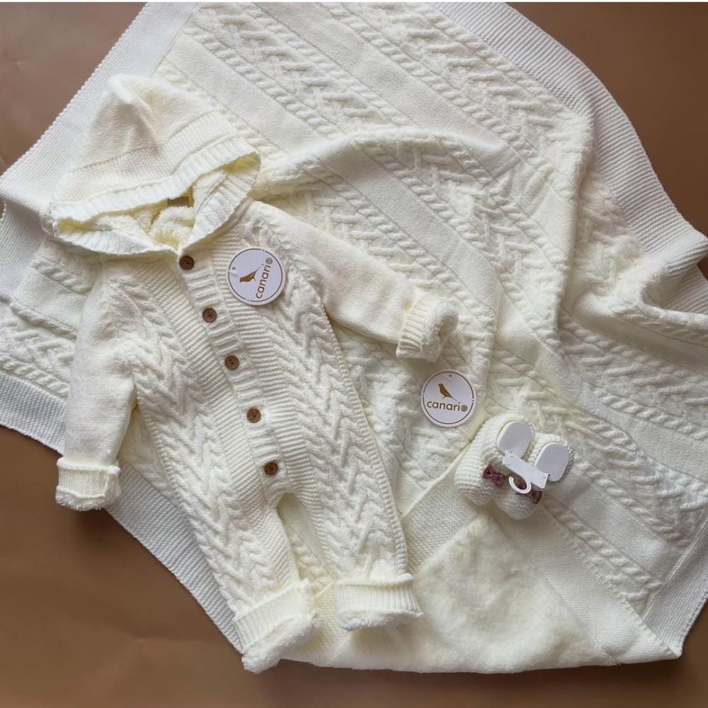 В'язаний набір - молочний